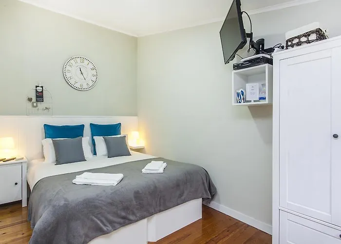 דירה Flores - 22668al ליסבון